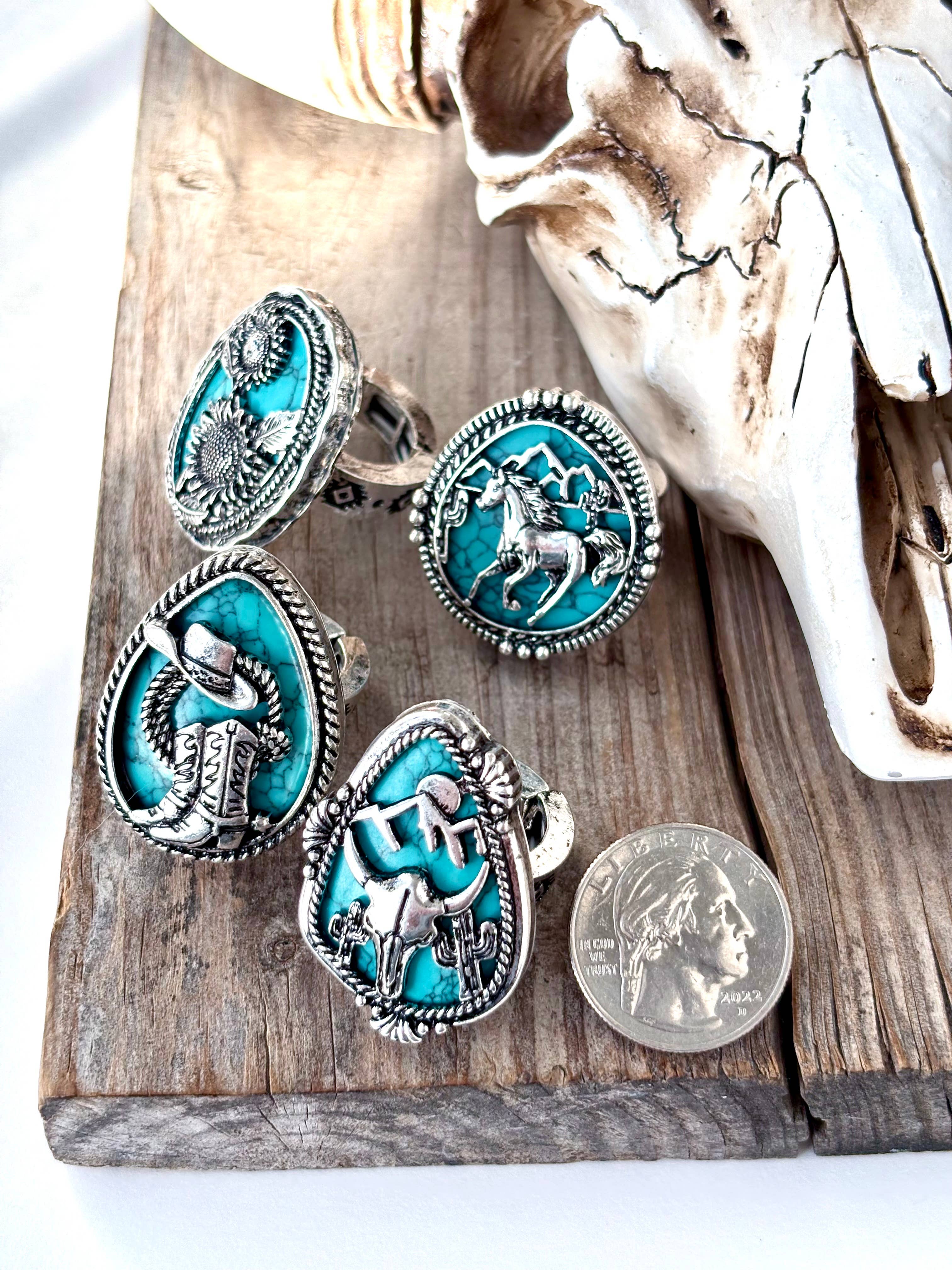 Western Style Turquoise Stone Pendant Stretch Ring