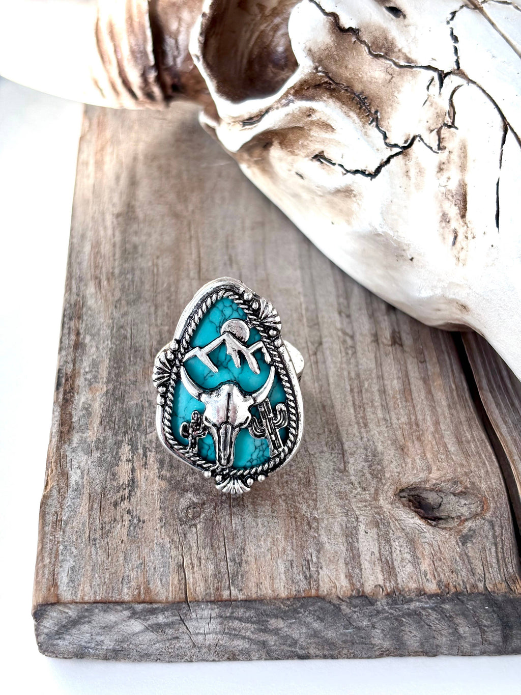 Western Style Turquoise Stone Pendant Stretch Ring