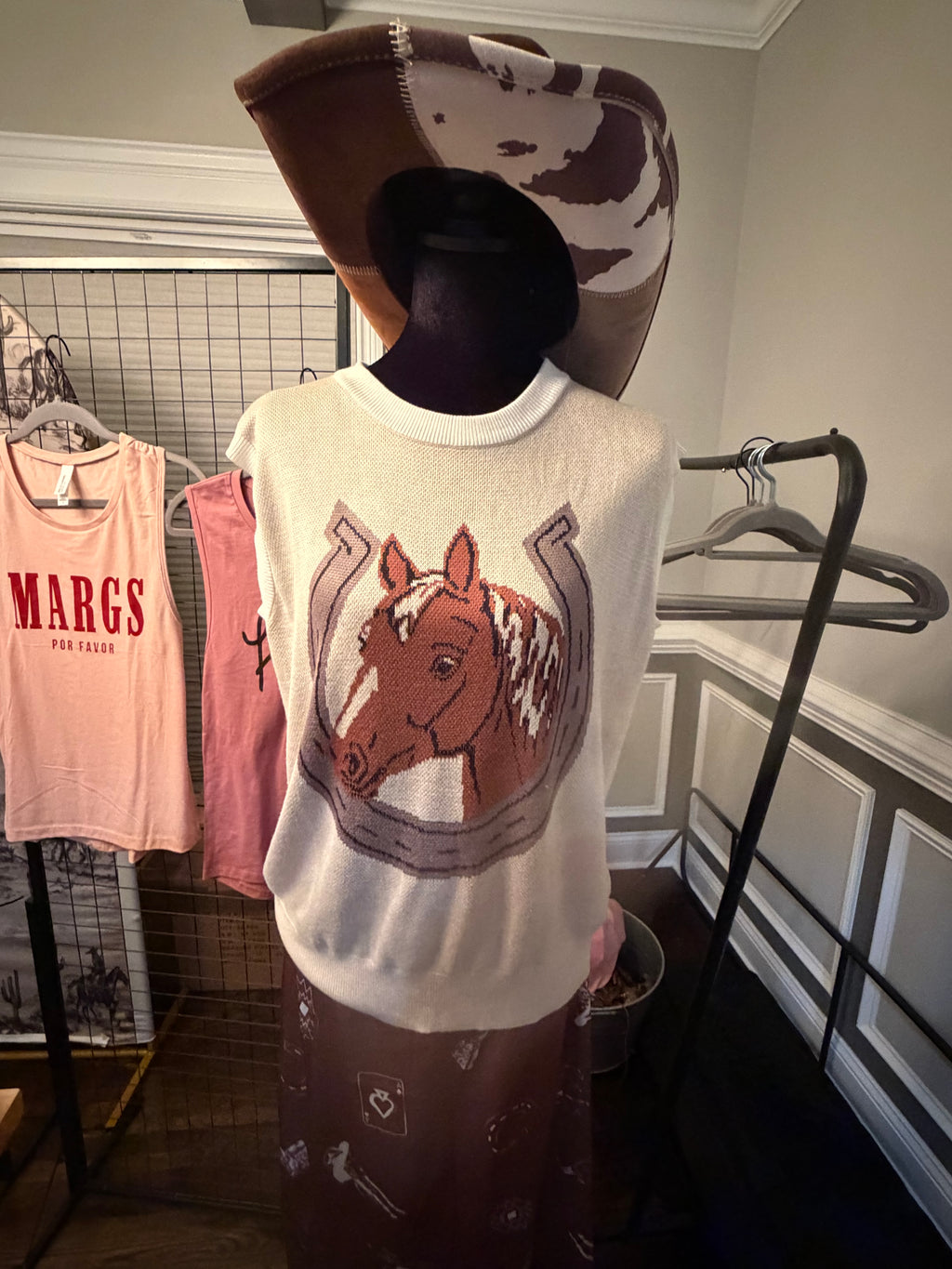 Western Horse Shoe Color Block Trim Sleeveless Sweater