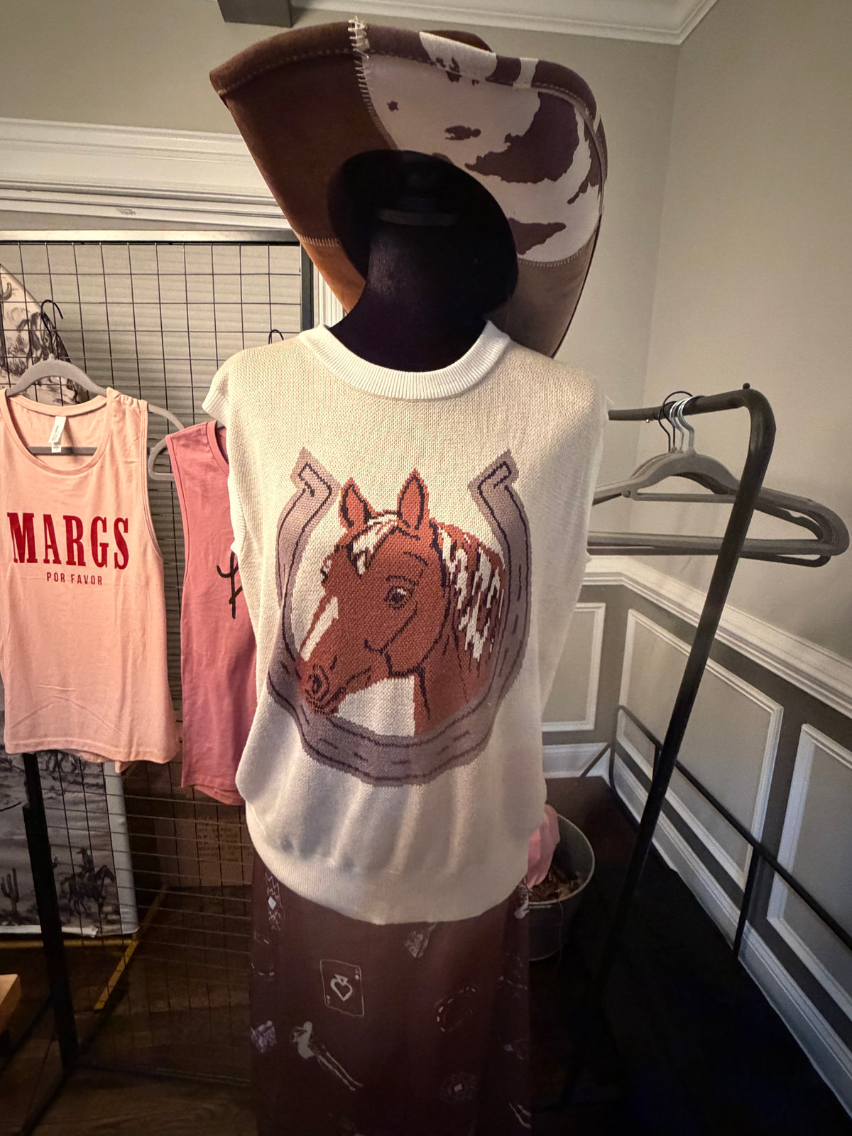 Western Horse Shoe Color Block Trim Sleeveless Sweater
