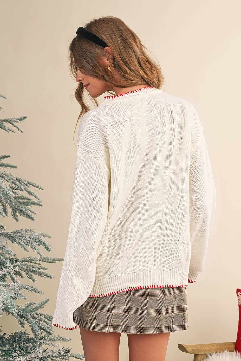 Bow Pattern Christmas Loose Fit Graphic Sweater | S-XL