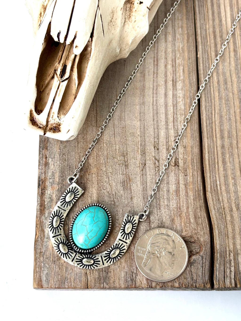 Western Horseshoe Turquoise Stone Pendant Necklace