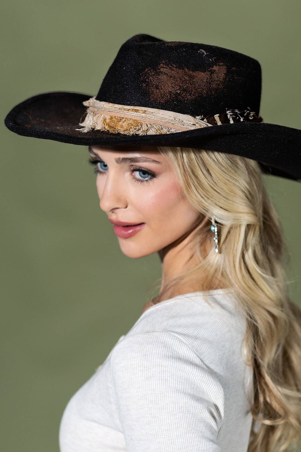 Vintage Versatile Shapeable Cowgirl & Fedora Hat With Feather Accent - Polyester, One Size, Black